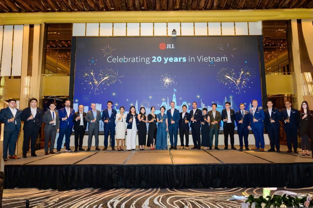 JLL đánh dấu cột mốc 20 năm hoạt động tại Việt Nam JLL đánh dấu cột mốc 20 năm hoạt động tại Việt Nam